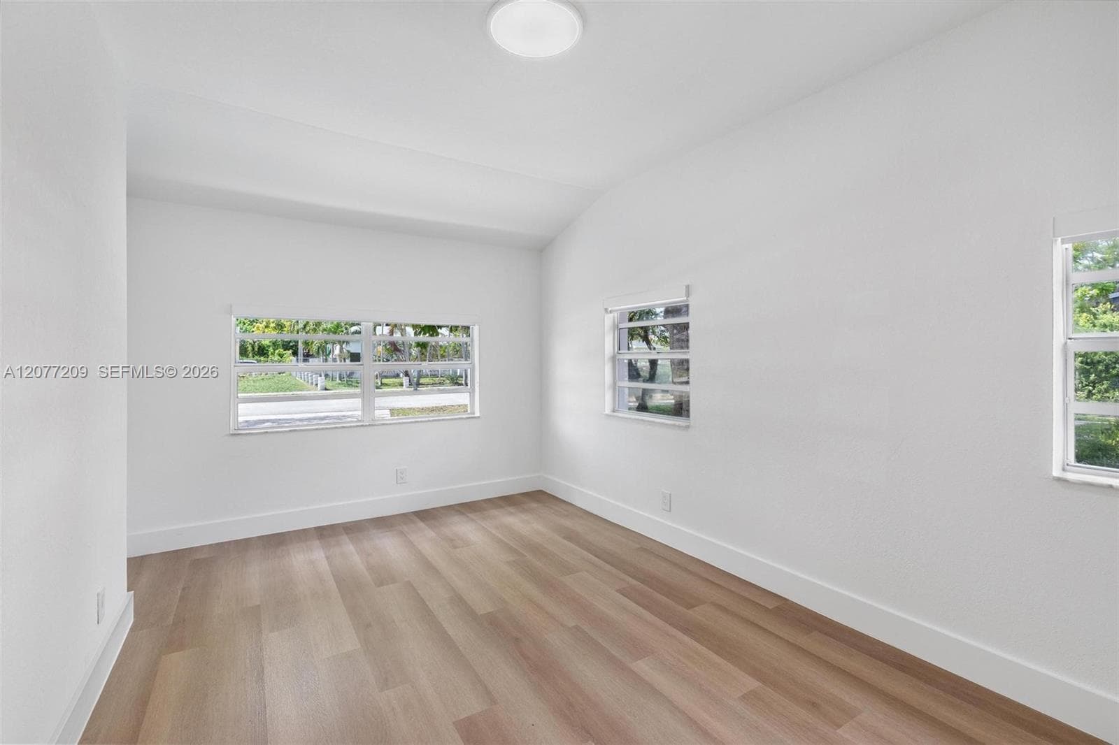 2839 Mayo St photo 13