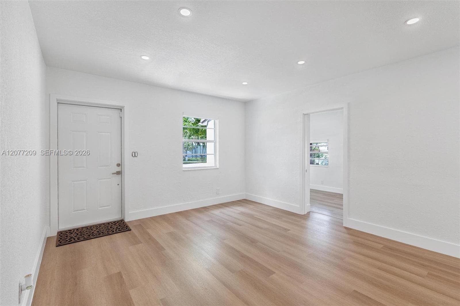 2839 Mayo St photo 7