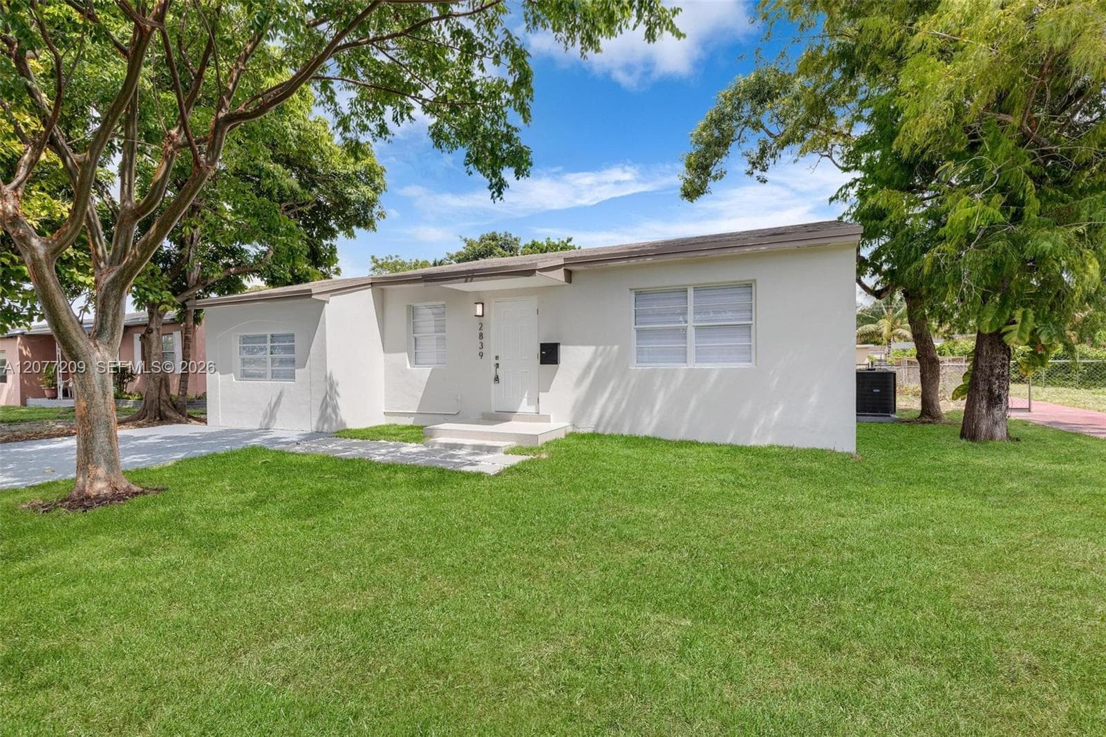 2839 Mayo St photo 3