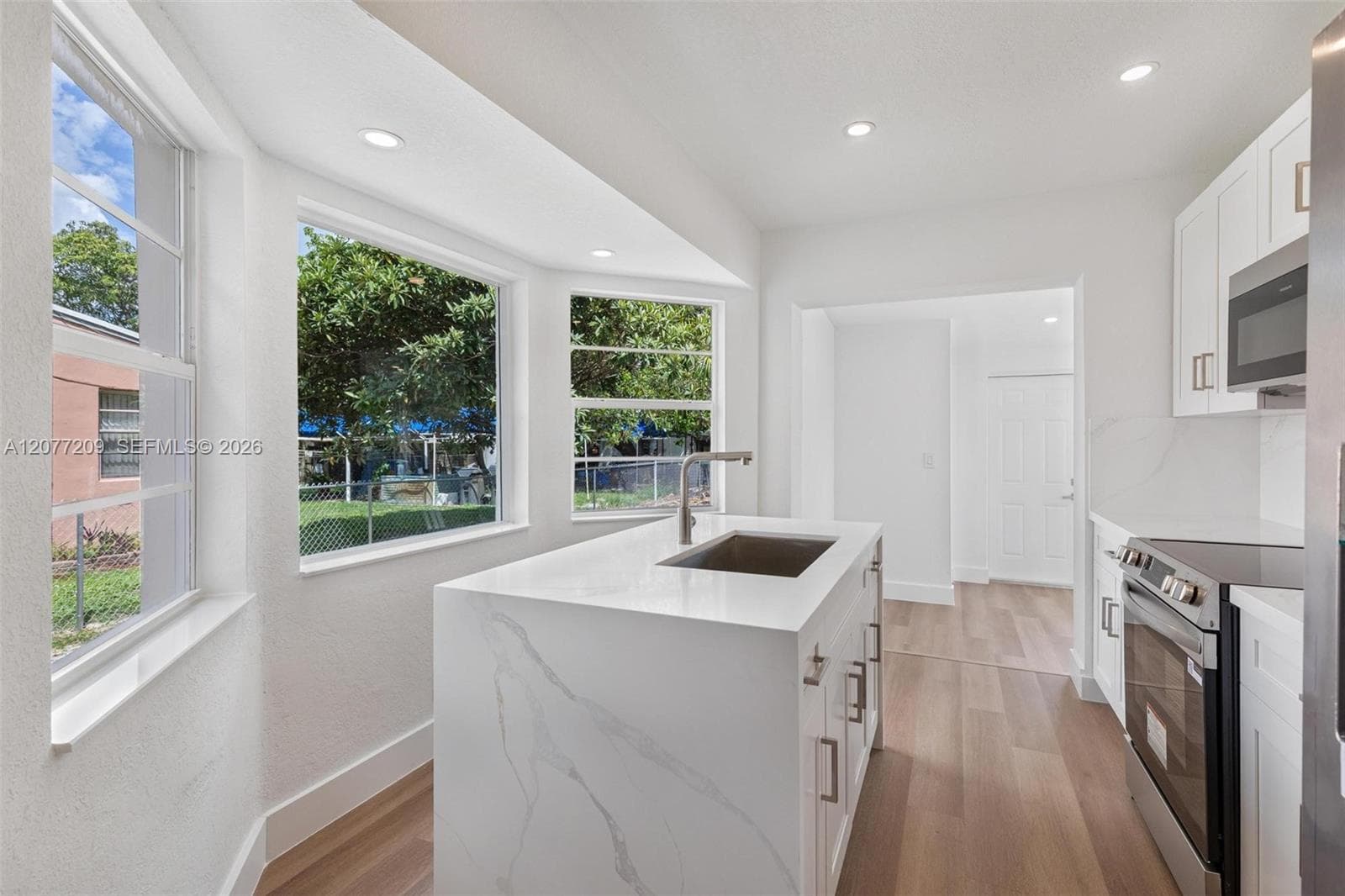 2839 Mayo St photo 8