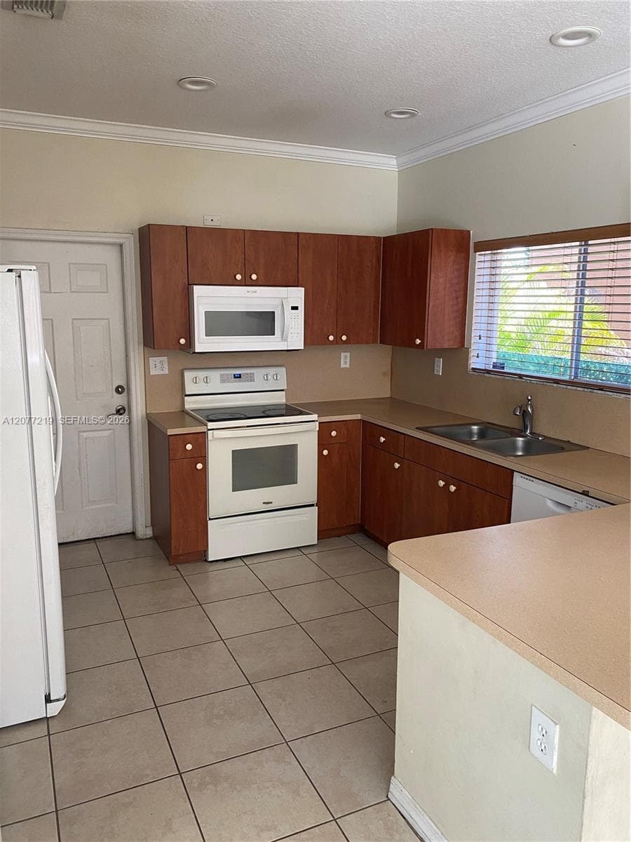 14503 SW 158th Ct photo 3