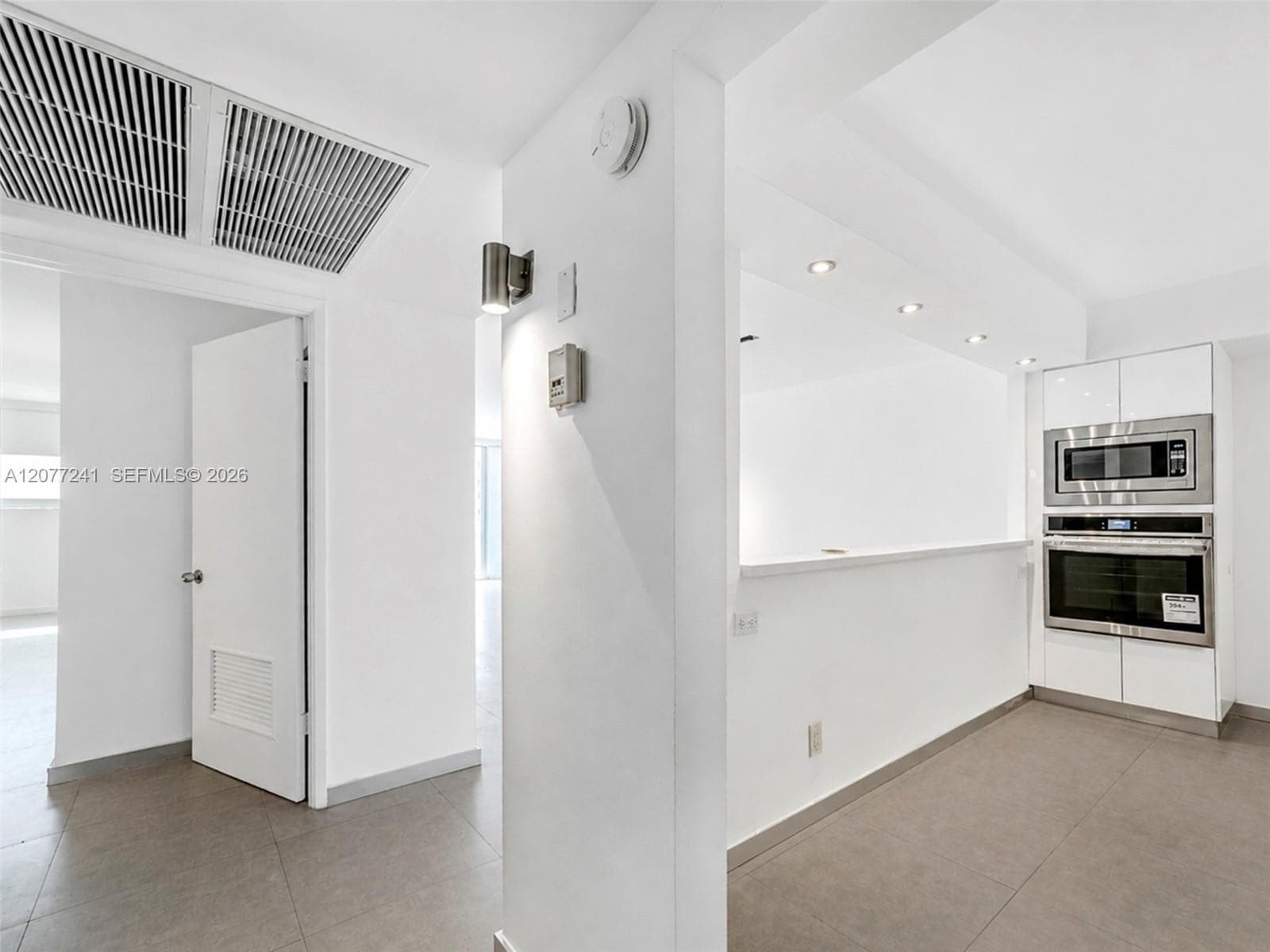 OCEANVIEW BUILDING B COND · #905 in Sunny Isles Beach - Photo 3