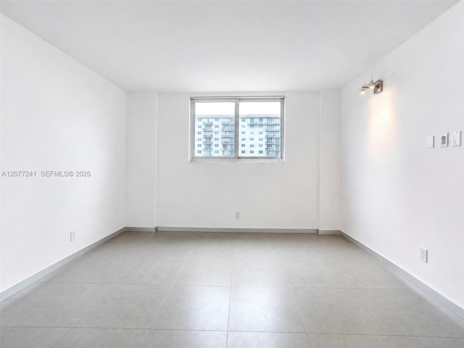 OCEANVIEW BUILDING B COND · #905 in Sunny Isles Beach - Photo 8