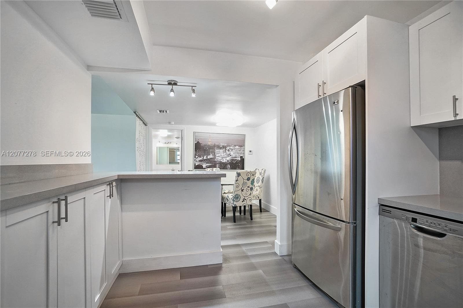 MANATEE CONDO · #309 in Surfside - Photo 2