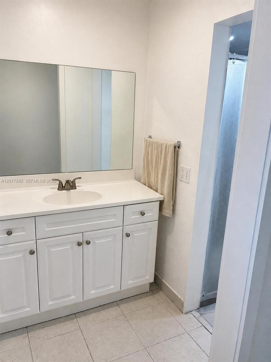 OAKVIEW CONDO · #5 in Miami - Photo 13
