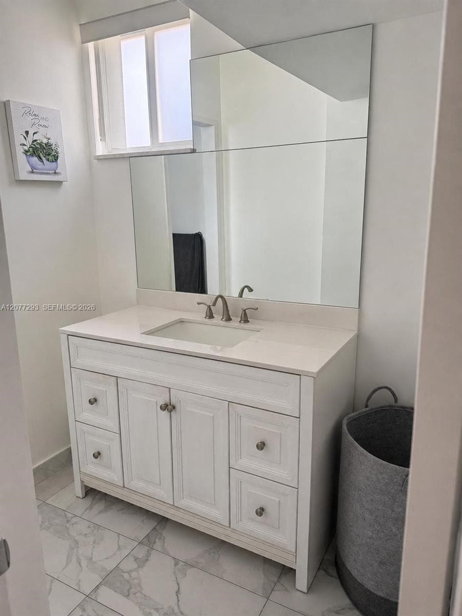 OAKVIEW CONDO · #5 in Miami - Photo 10