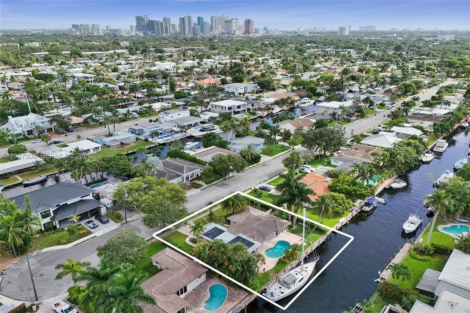 1312 Tangelo Isle photo 2