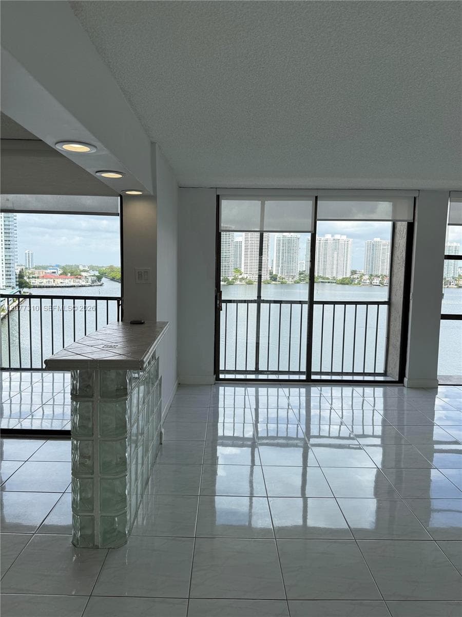 Fairview House · #S907 in Sunny Isles Beach - Photo 3