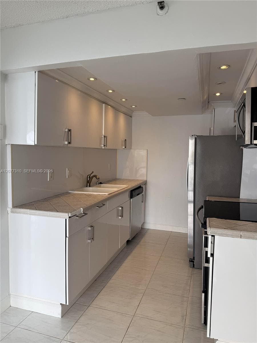 Fairview House · #S907 in Sunny Isles Beach - Photo 5