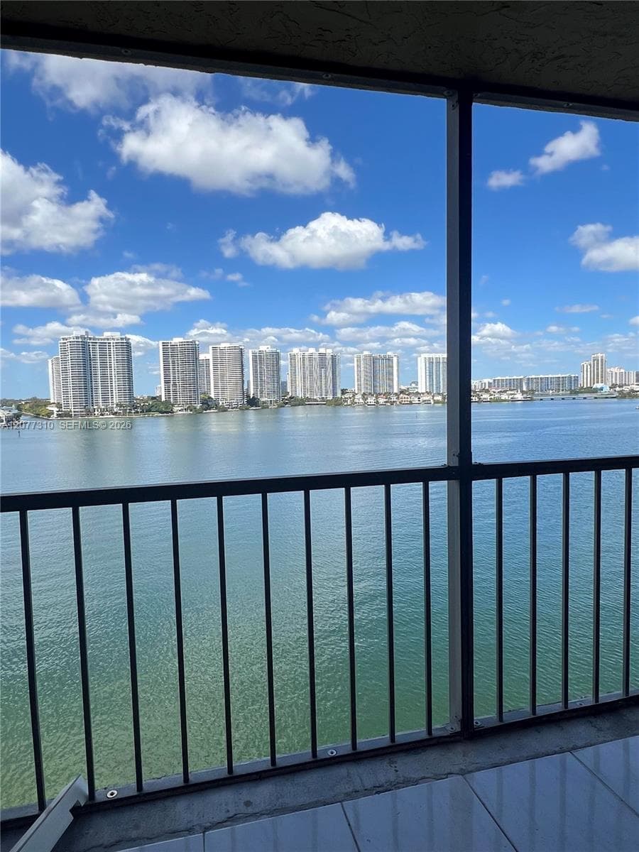 Fairview House · #S907 in Sunny Isles Beach - Photo 10