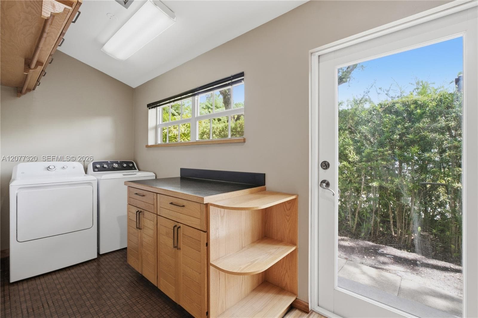 665 N Greenway Dr photo 30
