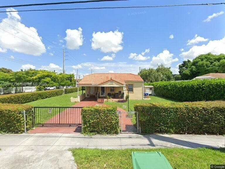 4289 NW 5th St photo 21