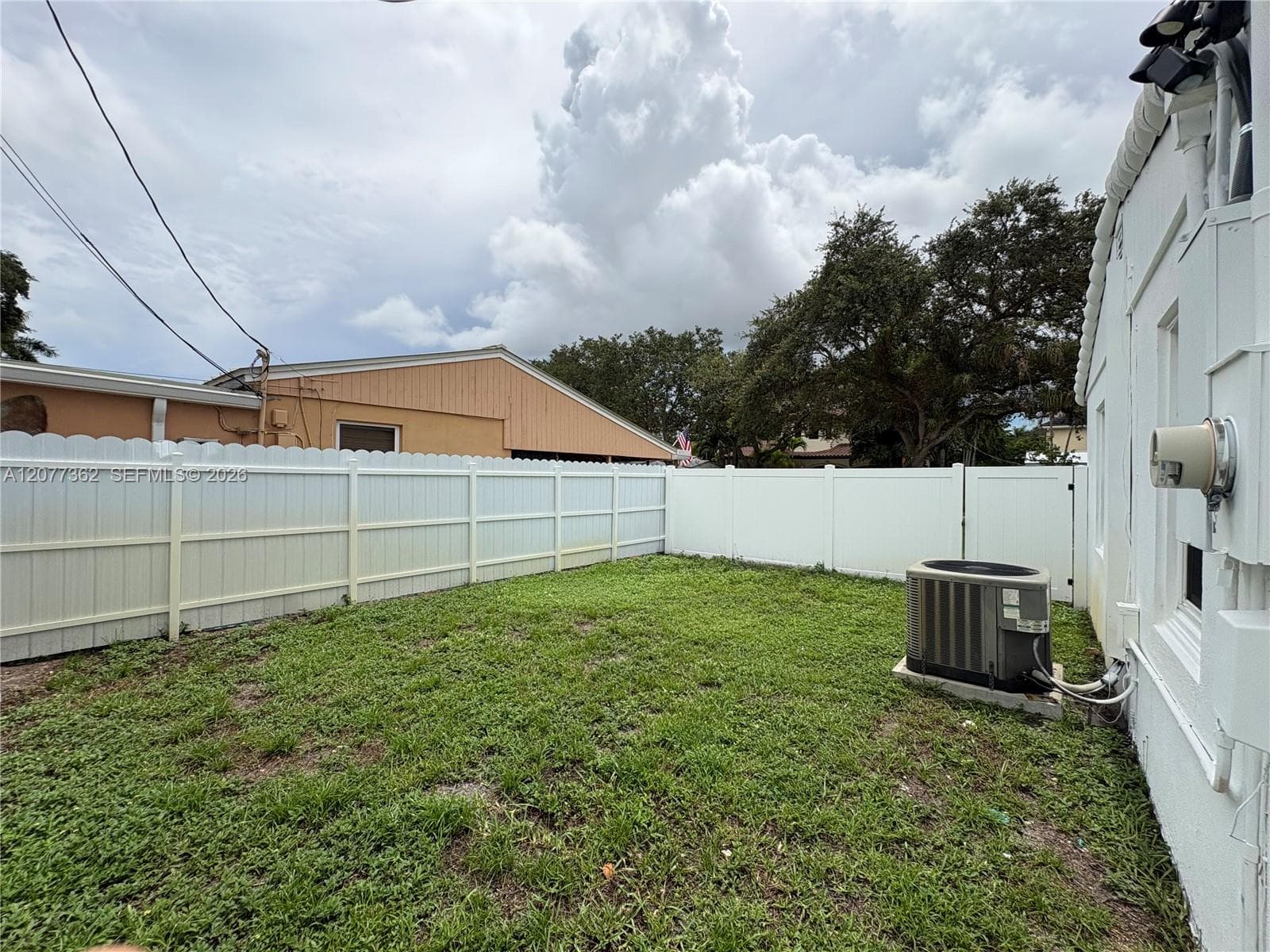 937 SW 18th Ct photo 18
