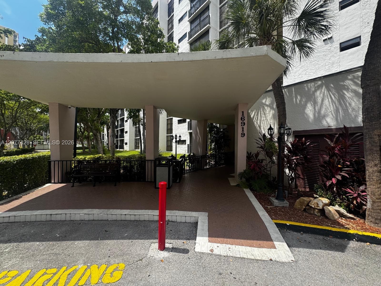 PLAZA OF AMERICAS CONDO P · #108 in Sunny Isles Beach - Photo 16