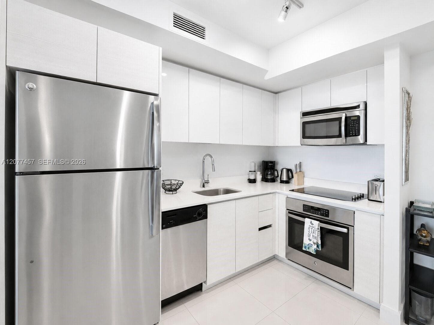 BEACHWALK CONDOMINIUM · #T3203 in Hallandale Beach - Photo 4