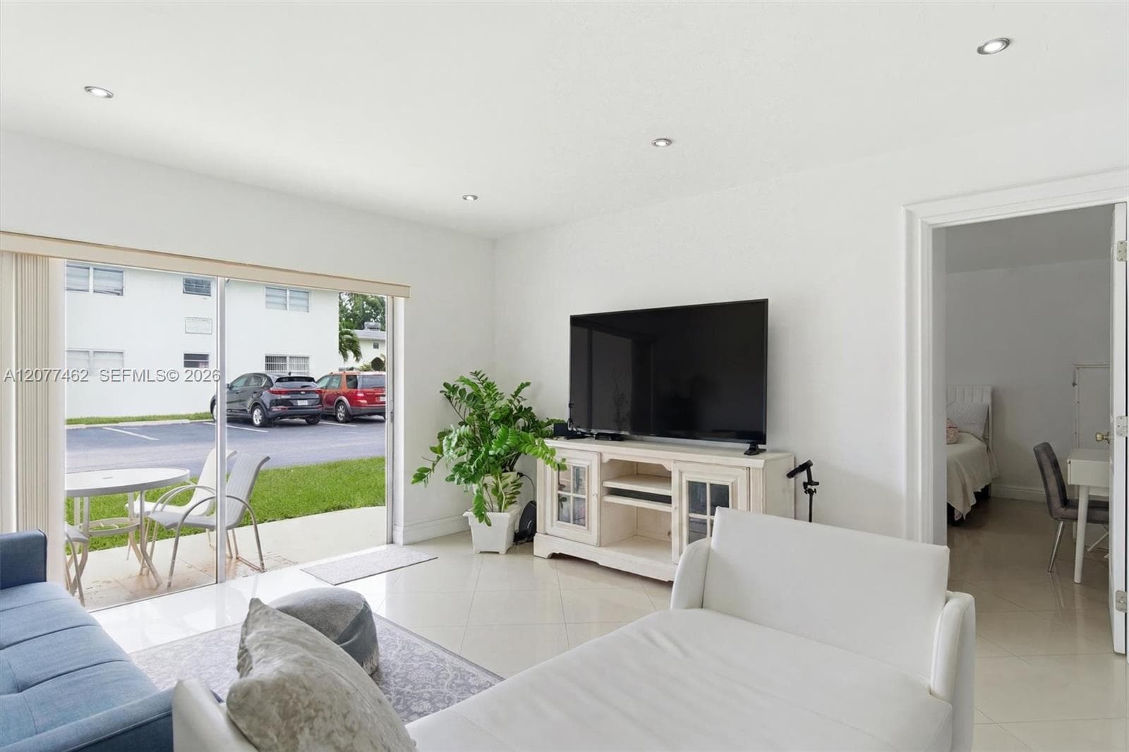 VILLAGE AT DADELAND CONDO · #H121 in Miami - Photo 3