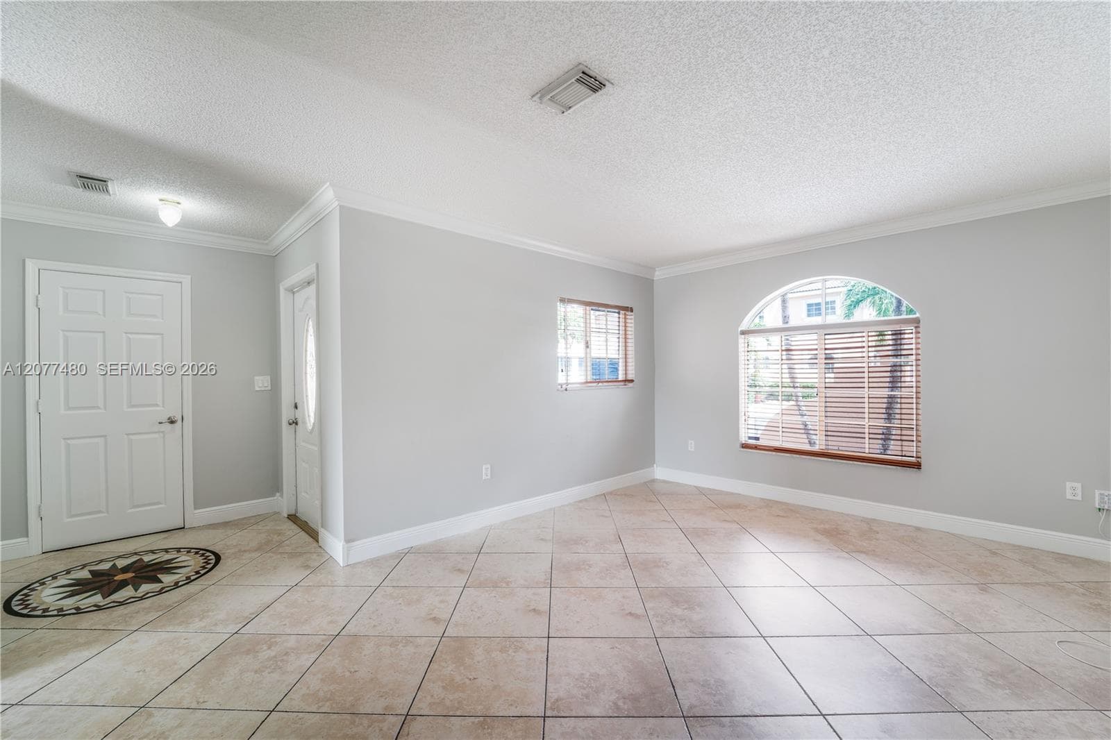 15354 SW 36th Ter photo 4