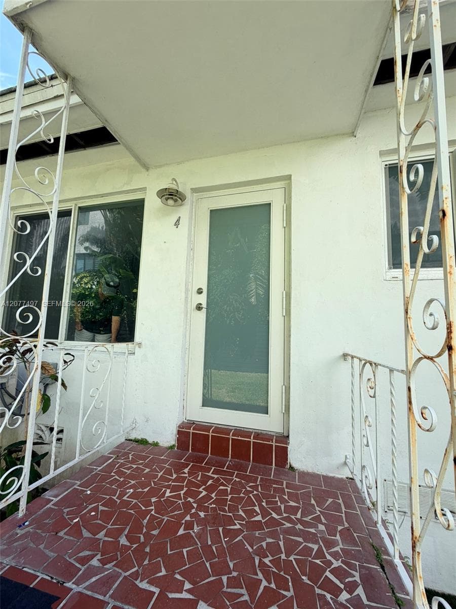 MANOR GARDENS CONDO · #D in Bay Harbor Islands - Photo 8