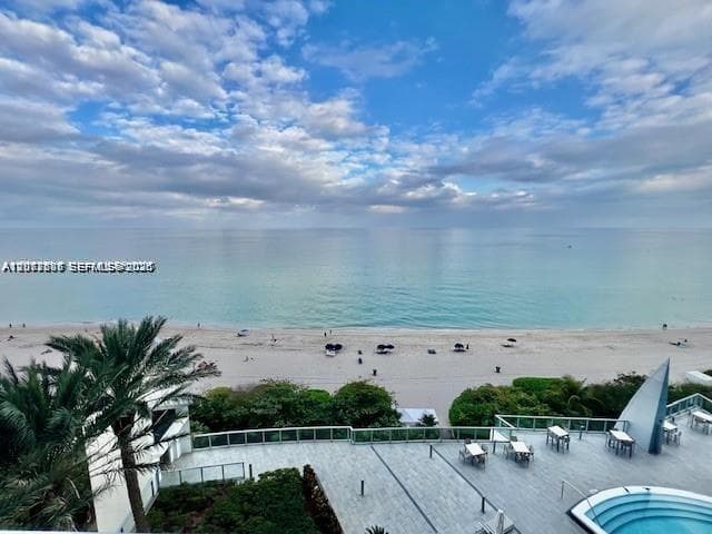Jade Ocean · #1007 in Sunny Isles Beach - Photo 2