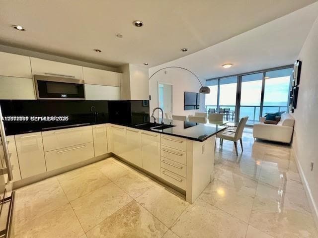 Jade Ocean · #1007 in Sunny Isles Beach - Photo 3