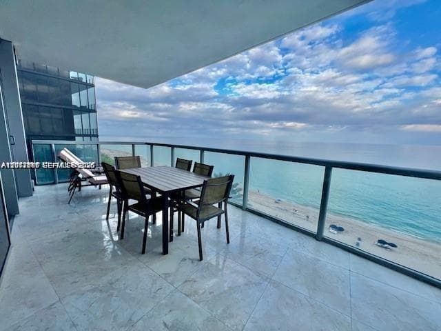 Jade Ocean · #1007 in Sunny Isles Beach - Photo 8