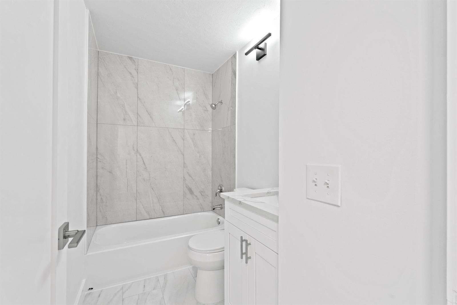 19-web-or-mls-A7405502