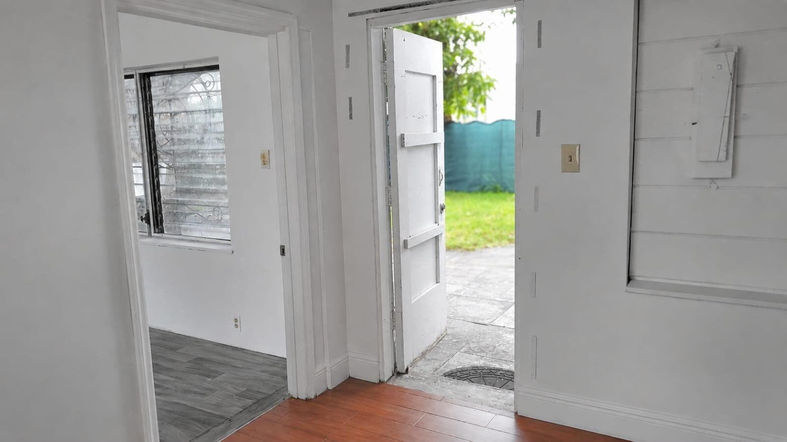 Private fenced in yard