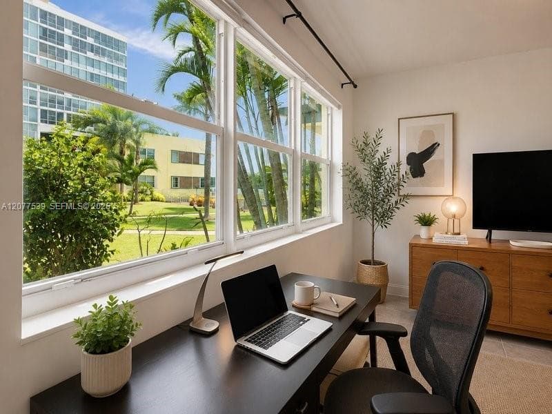 MIAMI BAYSIDE CONDO · #15 in Miami Beach - Photo 9