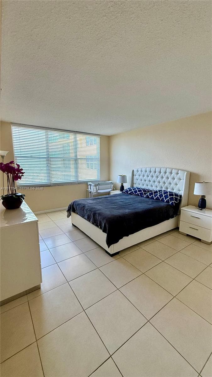 THE WAVE CONDO · #1231 in Hollywood - Photo 4