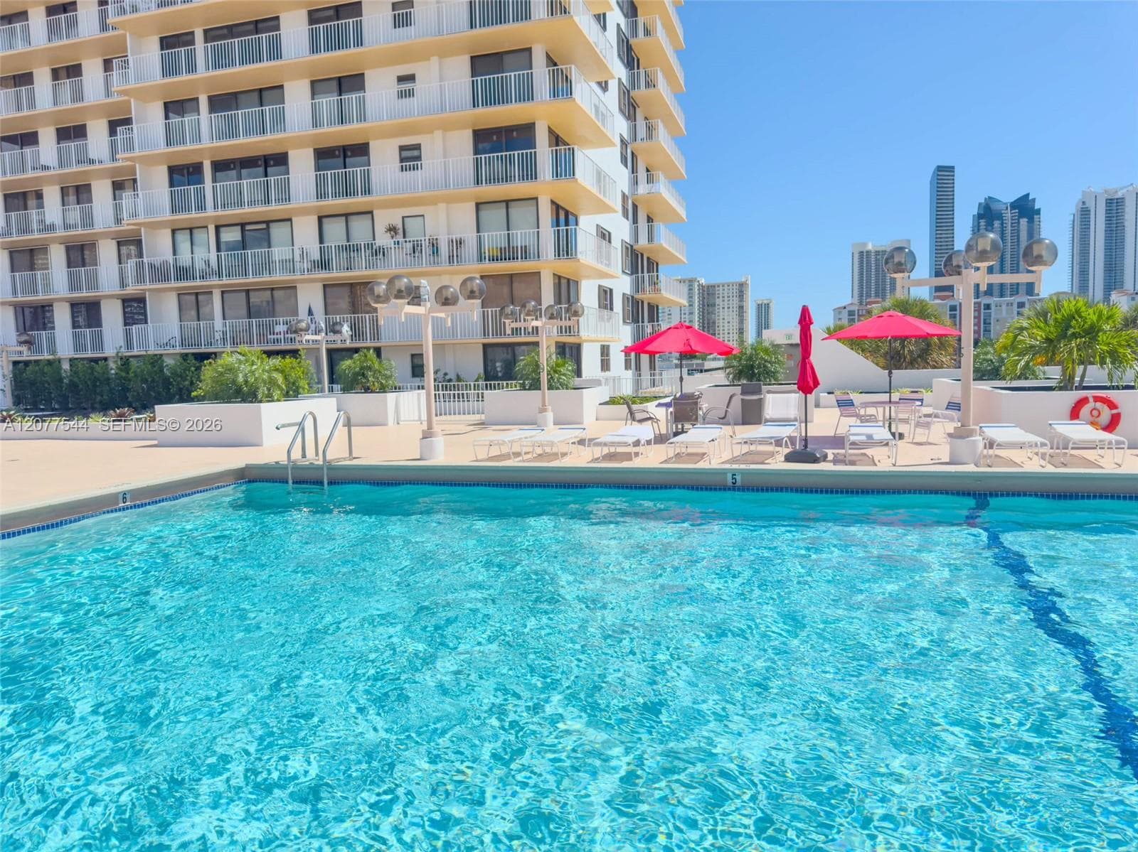 WINSTON TOWERS 700 CONDO · #903 in Sunny Isles Beach - Photo 24