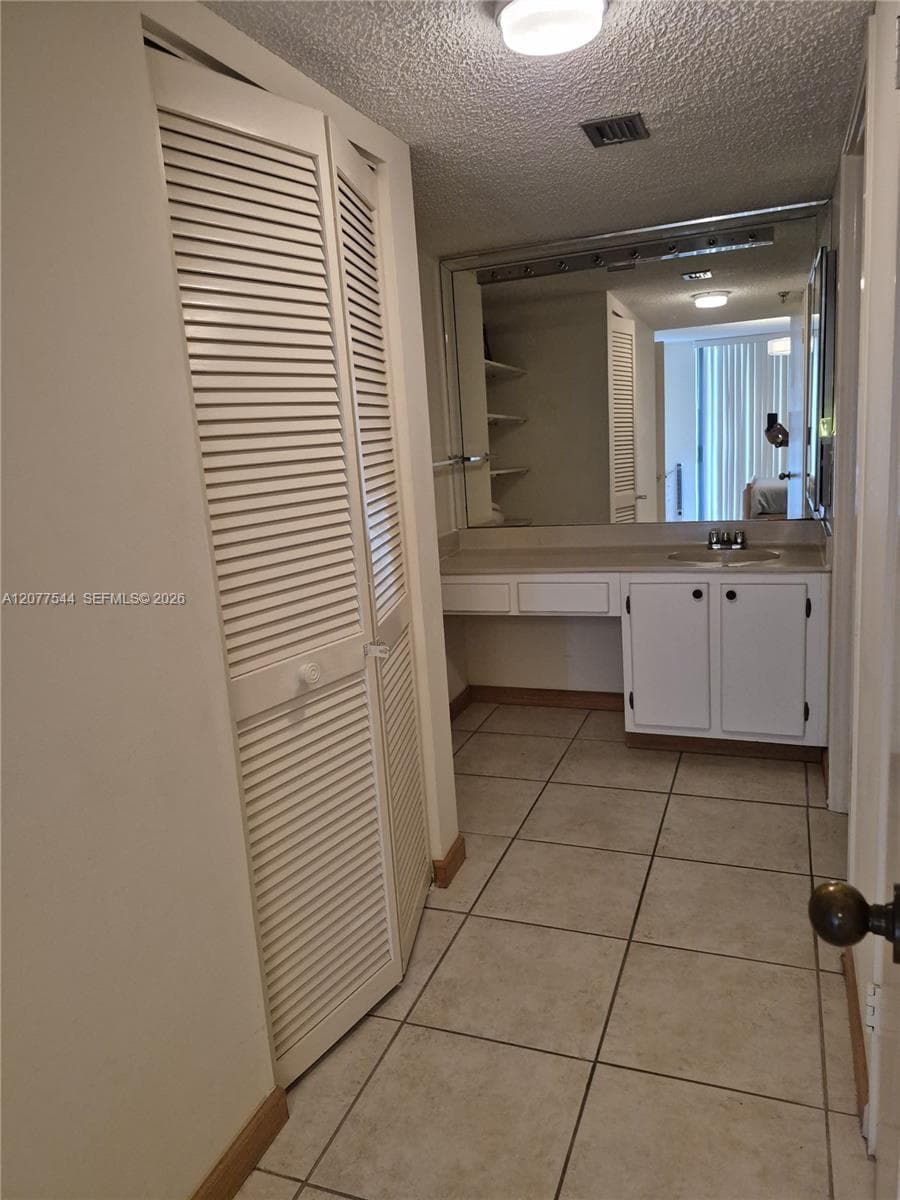 WINSTON TOWERS 700 CONDO · #903 in Sunny Isles Beach - Photo 18