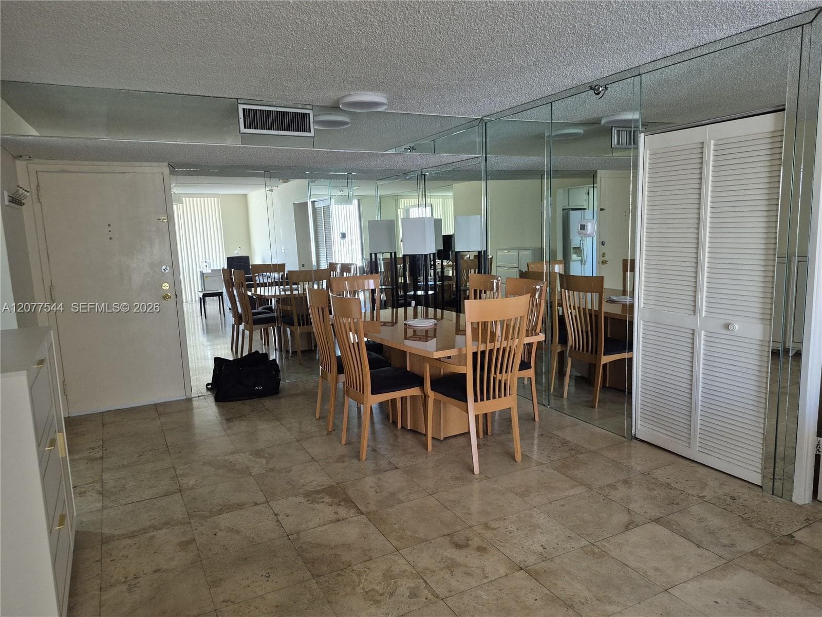 WINSTON TOWERS 700 CONDO · #903 in Sunny Isles Beach - Photo 4