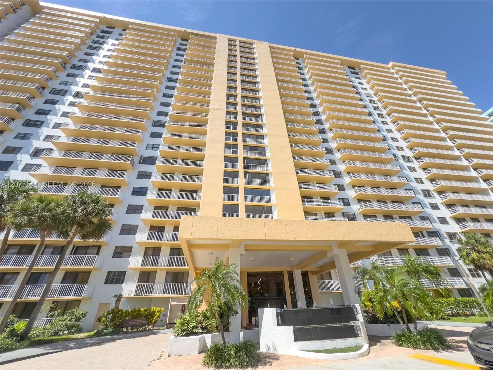 WINSTON TOWERS 700 CONDO · #903 in Sunny Isles Beach - Photo 25