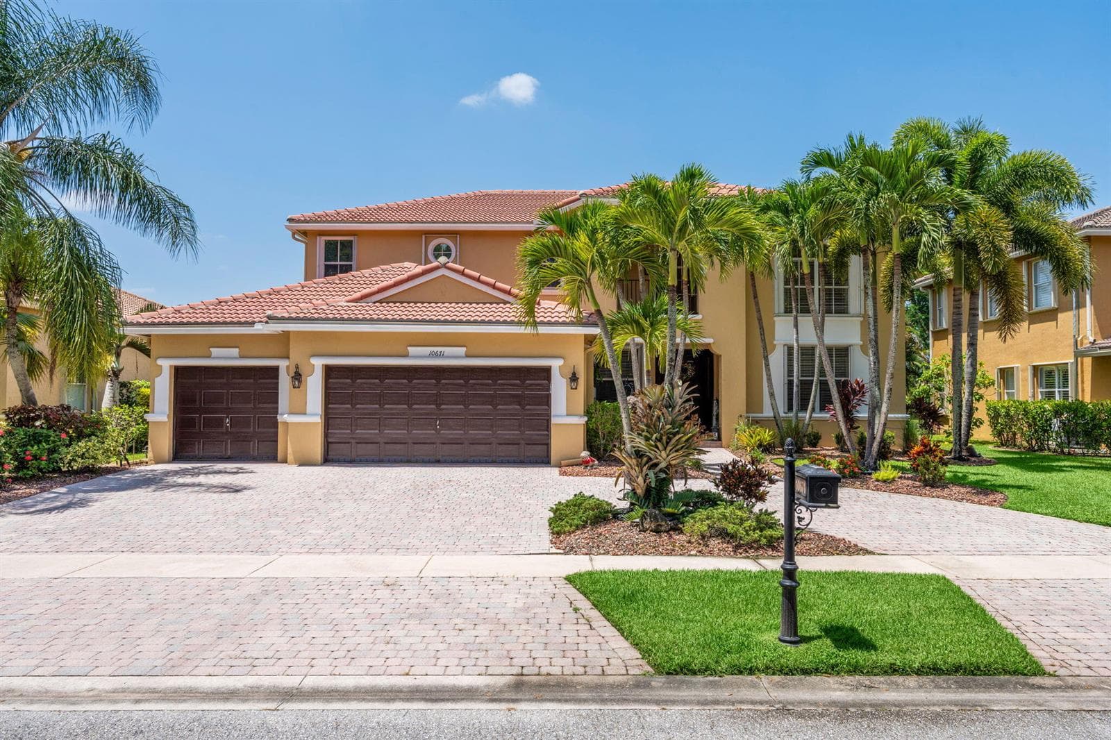 1-web-or-mls-A7405221