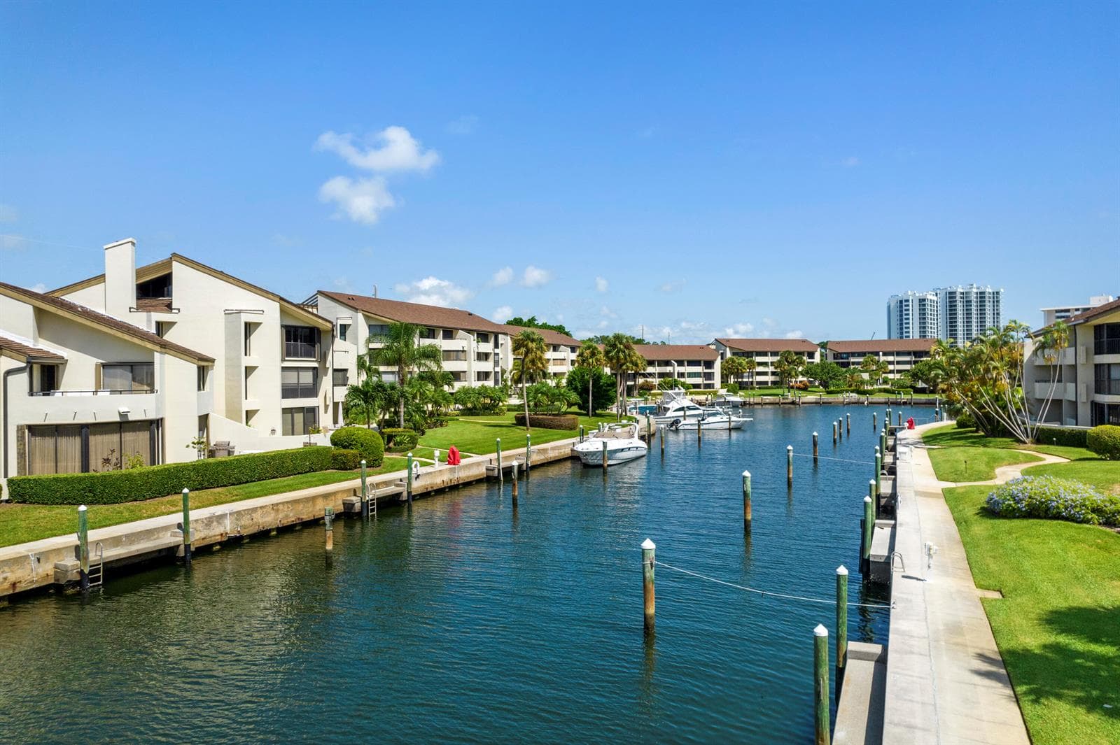 Harbor Village Marina