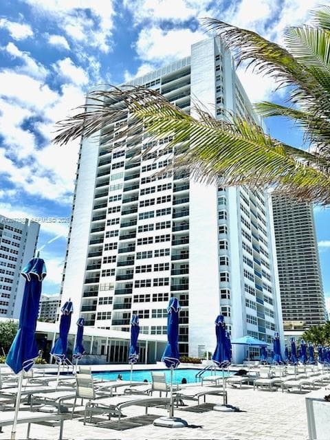 LA MER ESTATES EAST CONDO · #2001 in Hallandale Beach - Photo 3