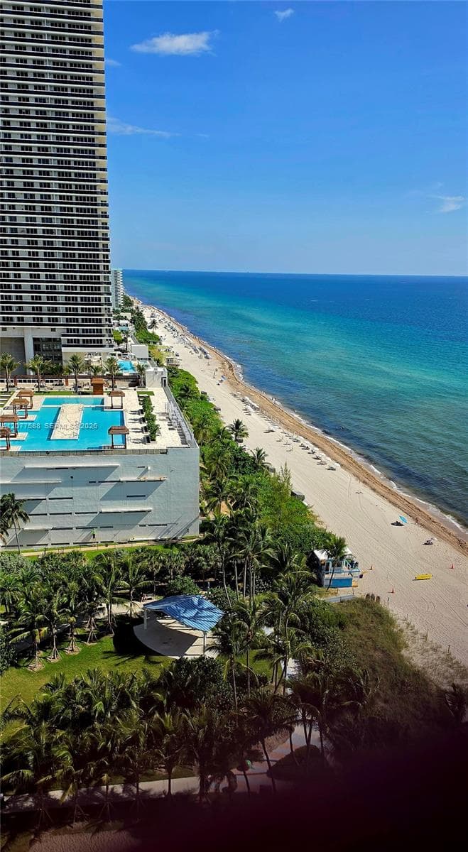 LA MER ESTATES EAST CONDO · #2001 in Hallandale Beach - Photo 5