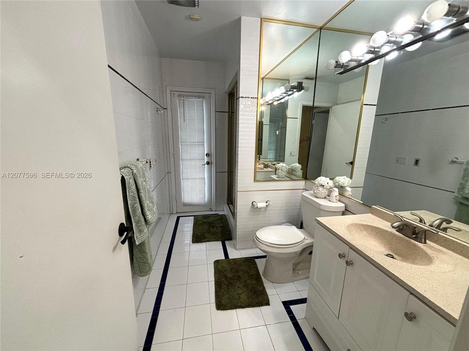 14629 Glencairn Rd photo 11
