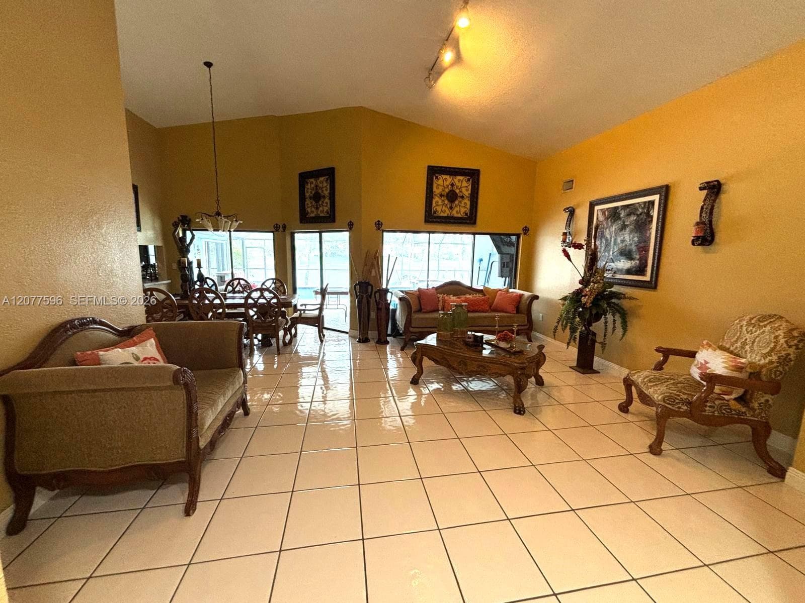 14629 Glencairn Rd photo 4