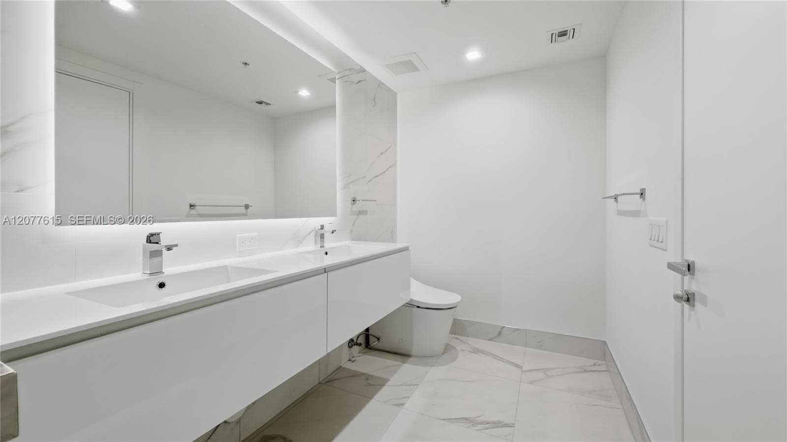 Hallandale Oasis · #1102 in Hallandale Beach - Photo 12