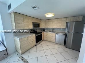 DESOTO PARK CONDO · #418 in Hallandale Beach - Photo 7