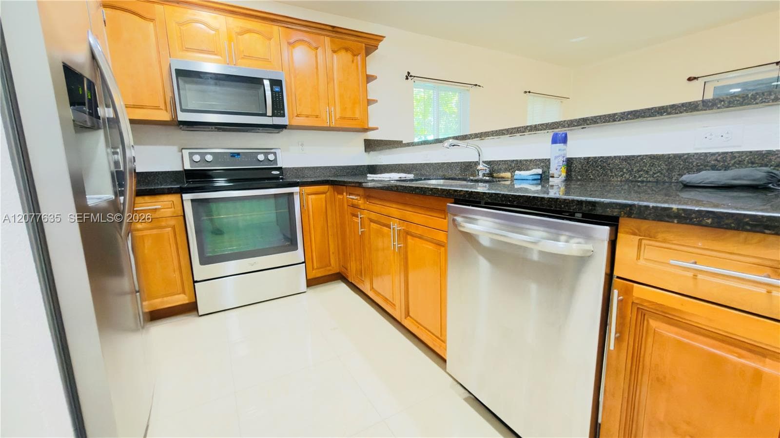 318 NE 166th St #318 photo 14
