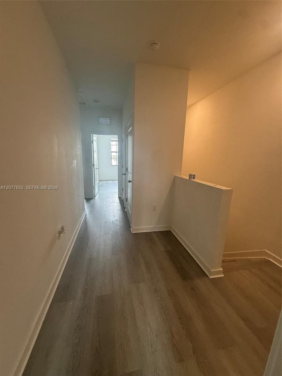 813 SW 11th Ter #0 photo 5