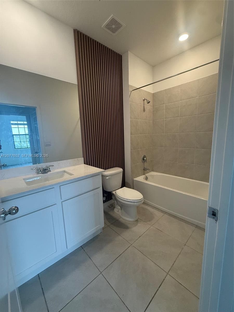 813 SW 11th Ter #0 photo 10
