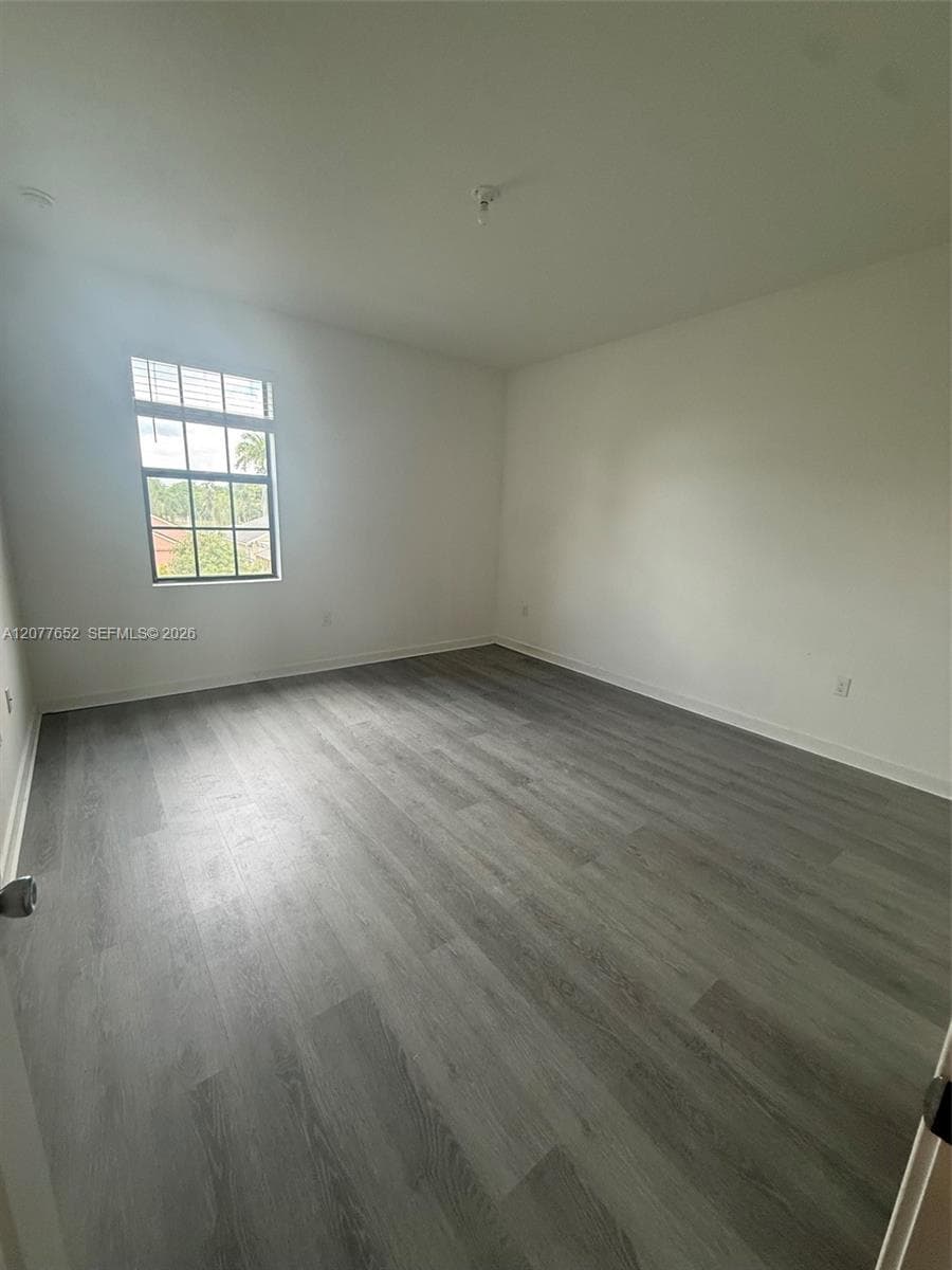813 SW 11th Ter #0 photo 11