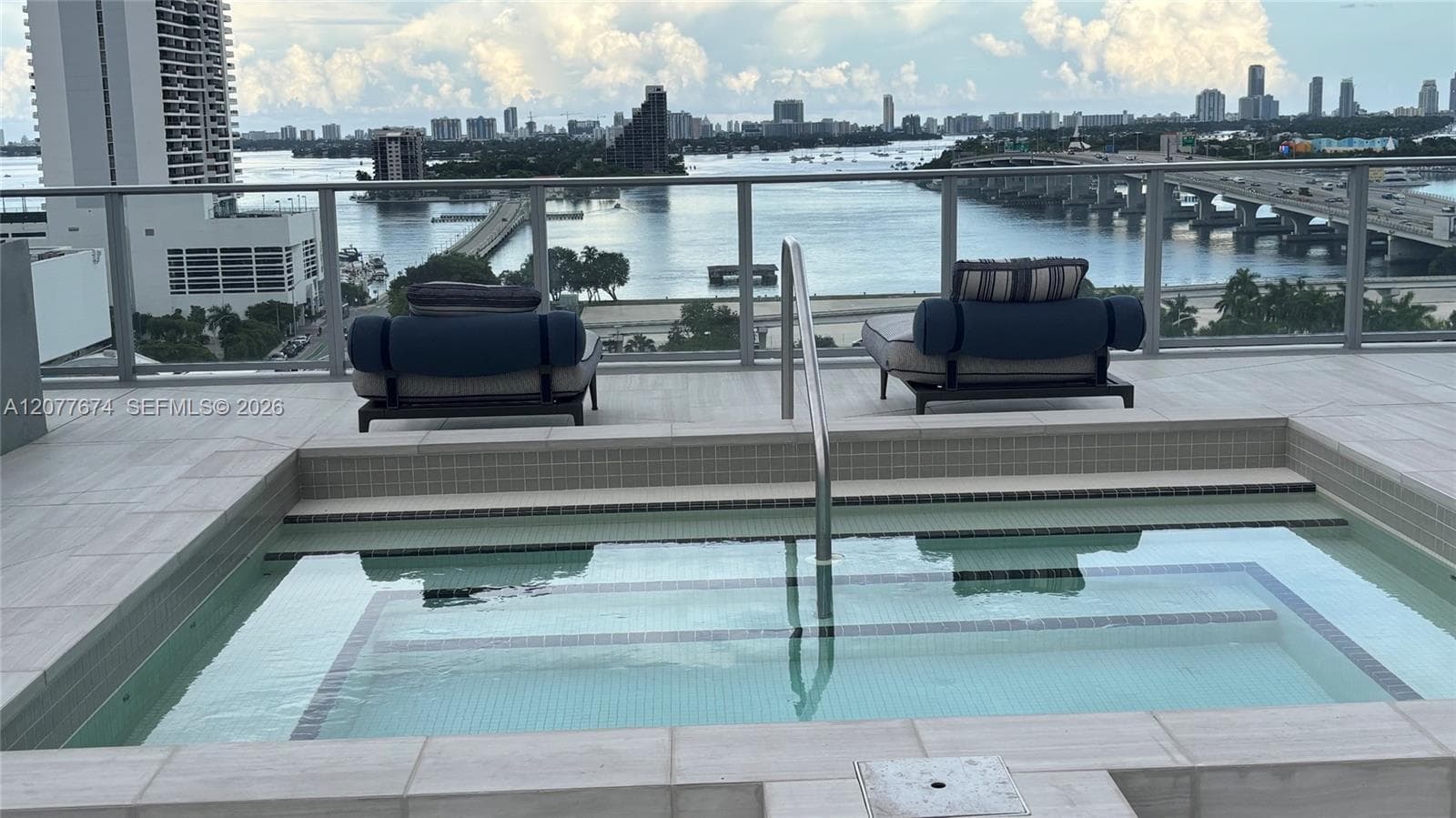 11th-Floor Hot Tub with Panoramic Biscayne Bay Views