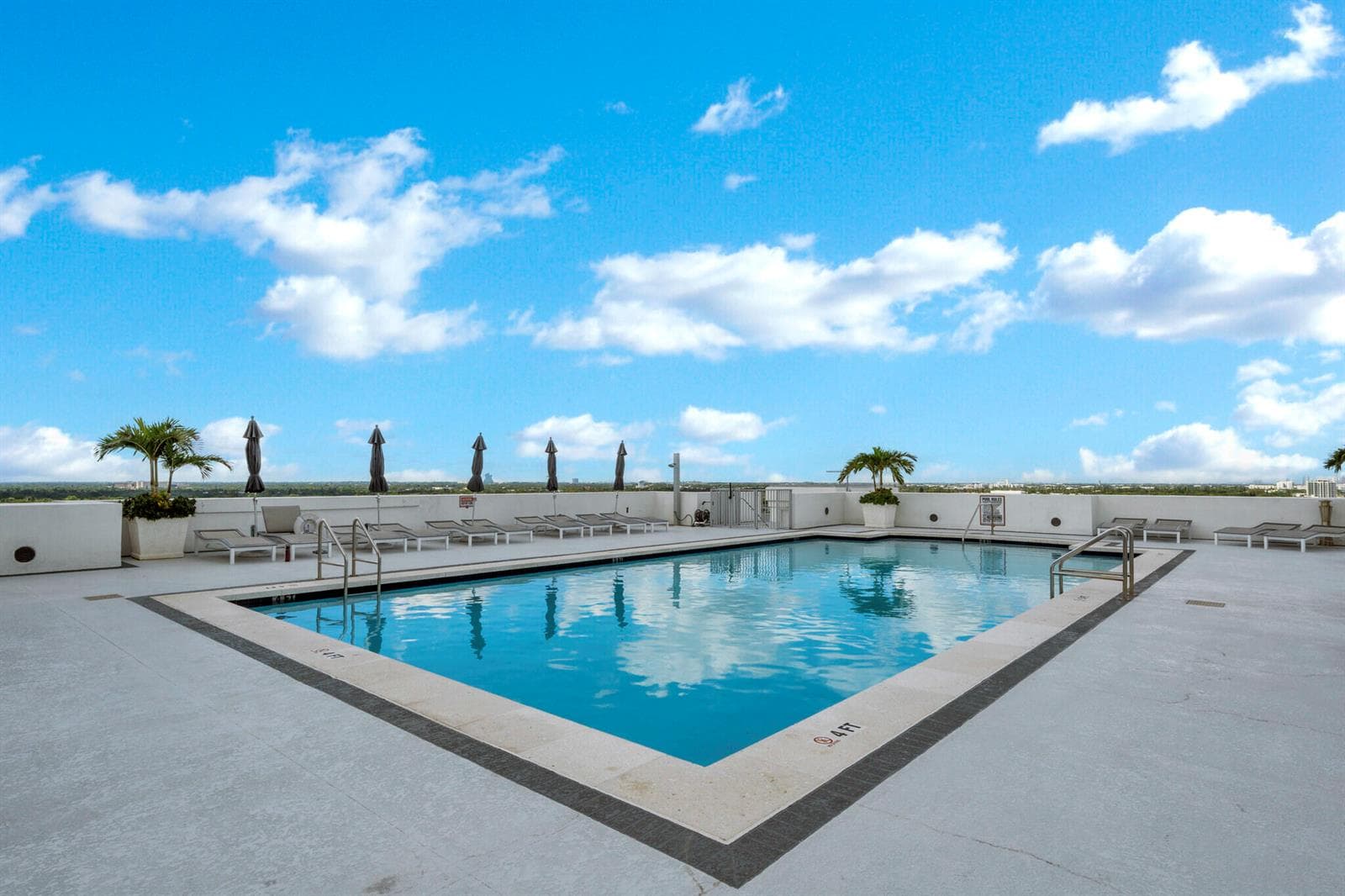 25 Pool (1)