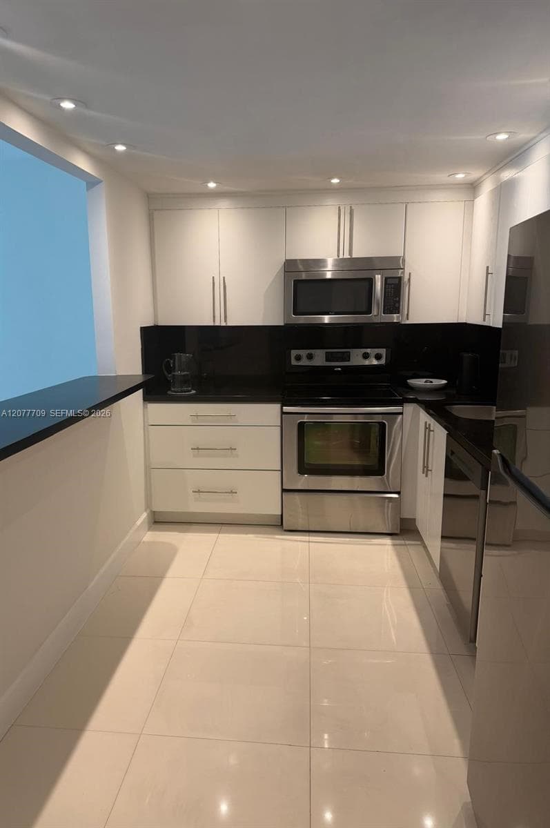 OCEANVIEW BUILDING A COND · #1418 in Sunny Isles Beach - Photo 4
