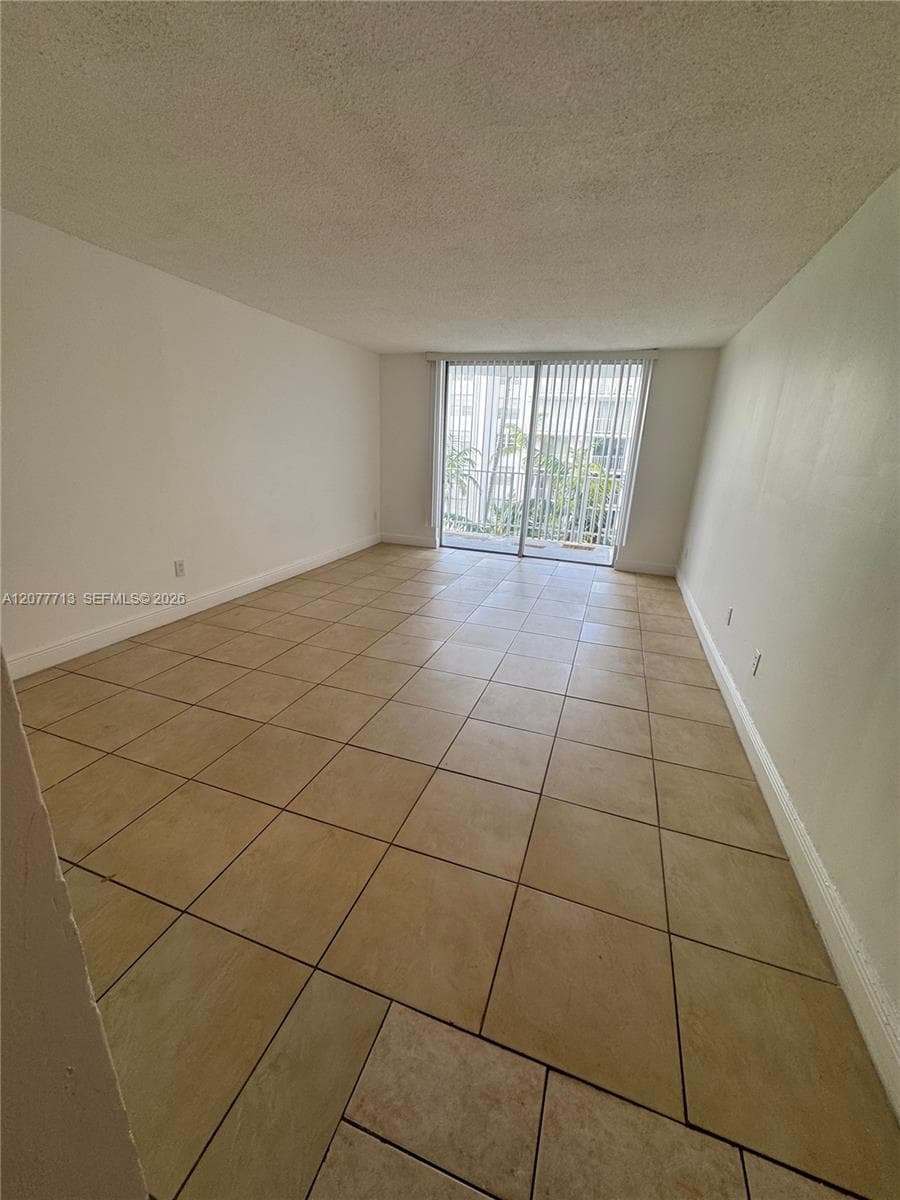MONTECARLO CONDO · #B-412 in Miami - Photo 5
