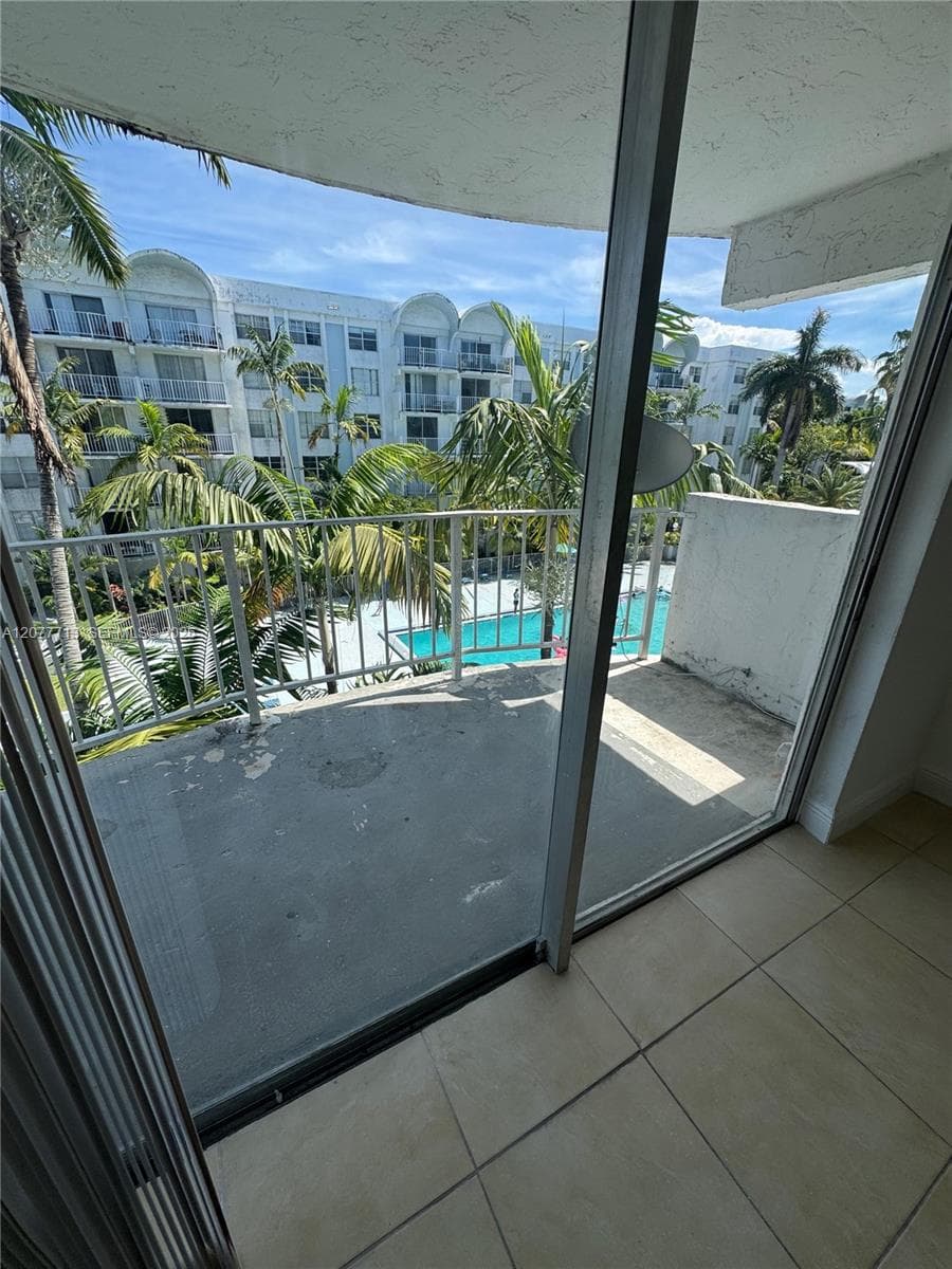 MONTECARLO CONDO · #B-412 in Miami - Photo 9